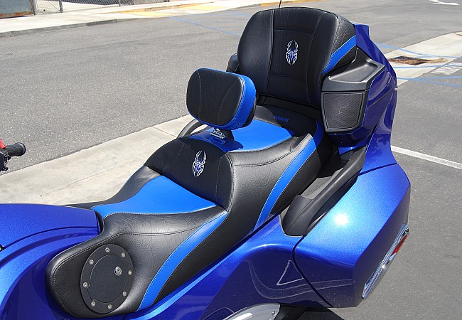 Full Blue Inlays on a Spyder RT