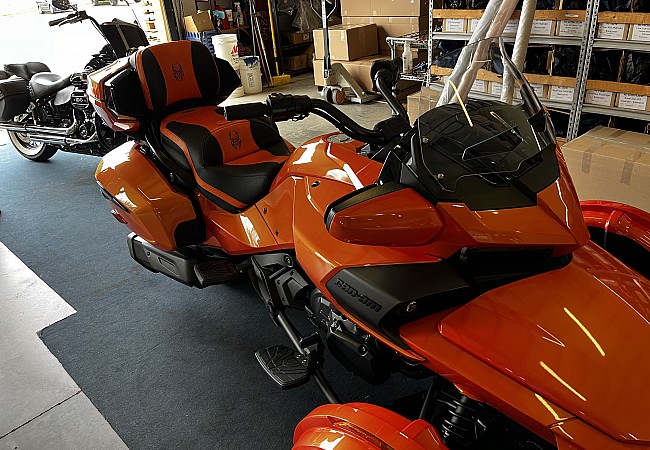 Can-Am - Spyder F3 Seat - Gemini Orange Inlays