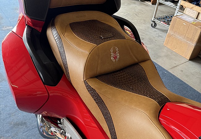 Can-Am - Spyder RT Seat - Tan Seat with Brown Inlays