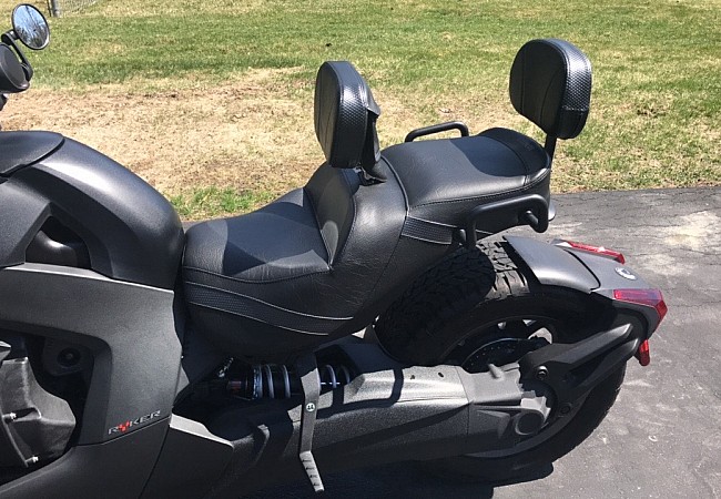 Can-Am Ryker - Black seat with both backrests