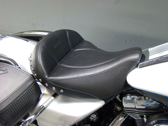 FLH® 1997-2007 2-Piece Midrider Seat - Plain or Studded