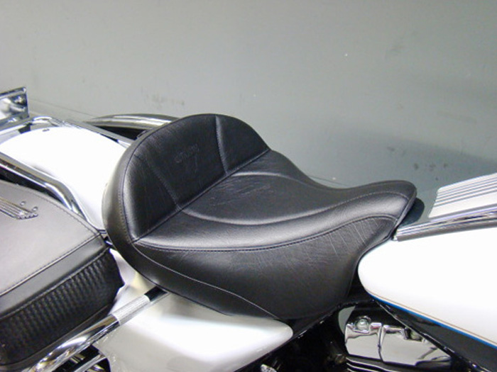 FLH 2008 and Newer 2-Piece Solo Seat